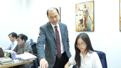 Viết tiếp vụ “Hành sếp”: Sửa lần 17 - còn là dạy, hay đã thành dung dưỡng?